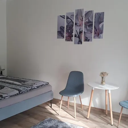 Apartament Vilagos, Kellemes Lakas, Jo Koezlekedessel *