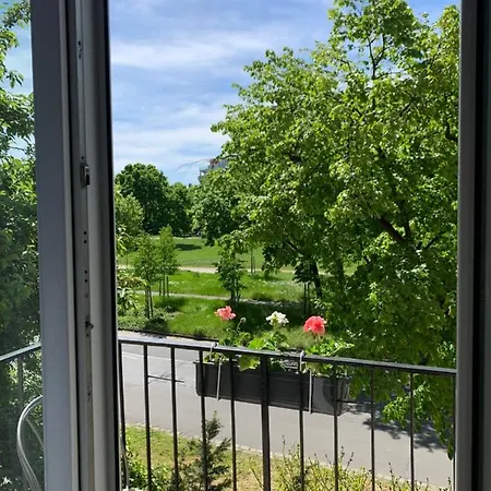 Vilagos, Kellemes Lakas, Jo Koezlekedessel Budapeszt